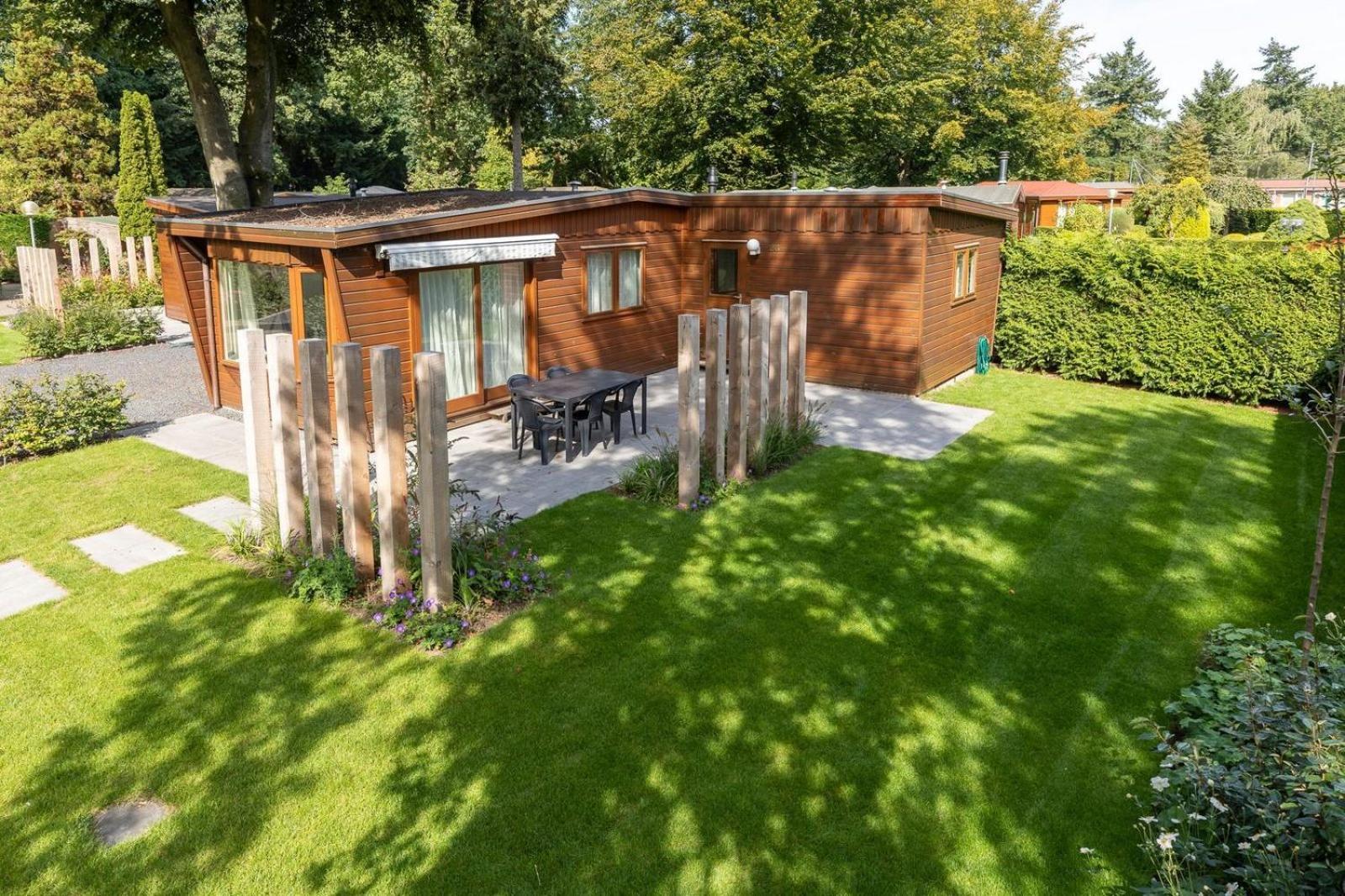 Bungalowpark Het Verscholen Dorp Parque de vacaciones 2*