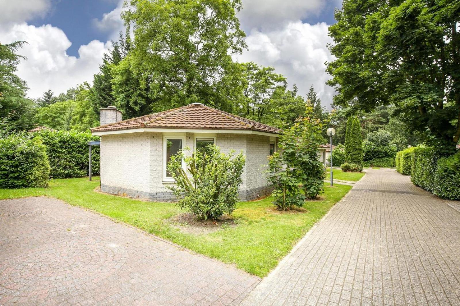 Bungalowpark Het Verscholen Dorp 2* Harderwijk